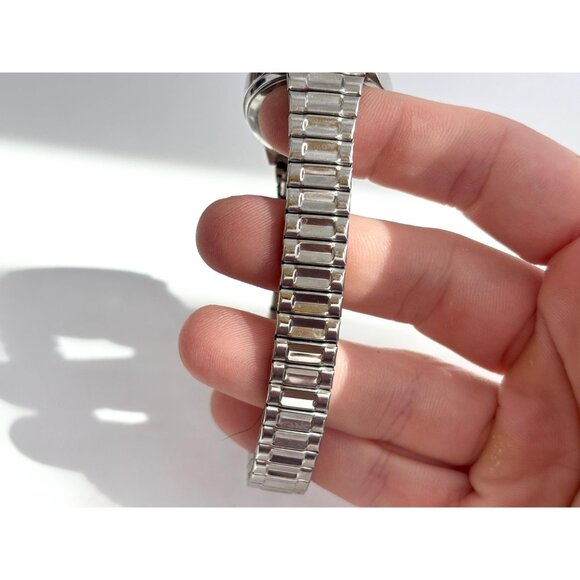 Silver Toned Rhinestone Vintage Stretch Ladies Vintage Wristwatch - 28mm WORKS! - Picture 3 of 10